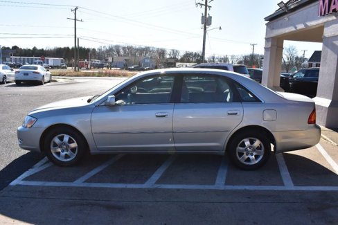 Used 2000 Toyota Avalon XL image 5
