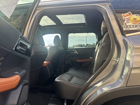 Used 2022 Mitsubishi Outlander SEL image 10