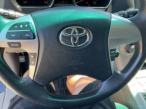 Used 2013 Toyota Highlander FWD image 17