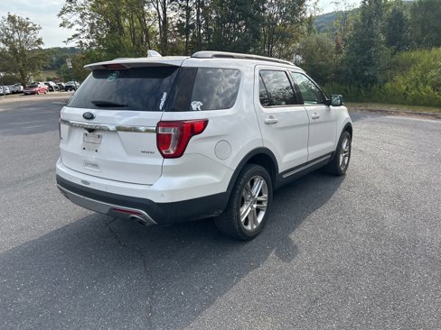 Used 2016 Ford Explorer XLT w/ Equipment Group 202A image 2