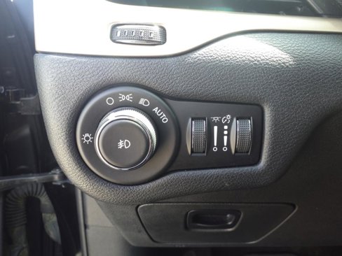 Used 2017 Jeep Cherokee Latitude w/ Safety/Convenience Group image 22