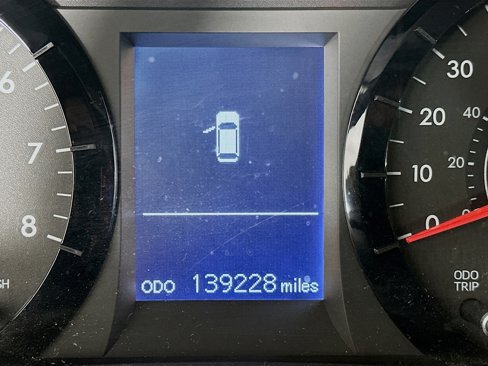 Used 2015 Toyota Sienna LE image 18