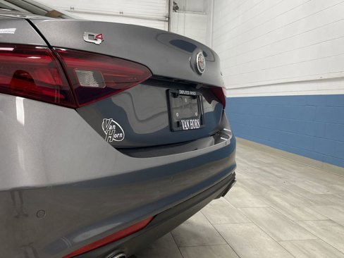 Used 2018 Alfa Romeo Giulia AWD image 33