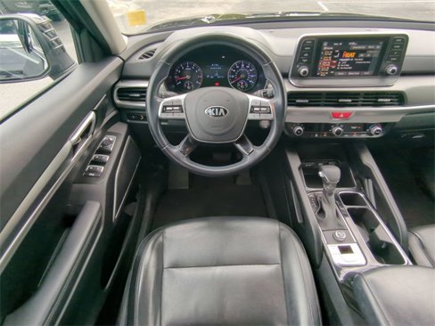 Used 2020 Kia Telluride LX image 19