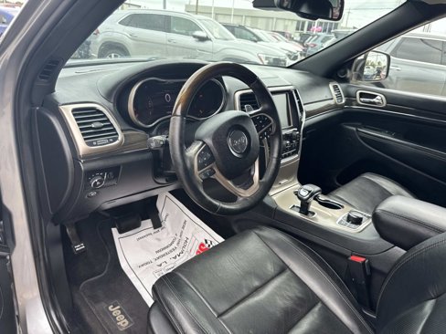 Used 2014 Jeep Grand Cherokee Overland w/ Advanced Technology Group image 17