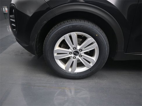 Used 2019 Kia Sportage LX image 16