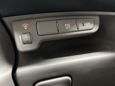 Used 2007 Kia Rondo EX w/ Premium Pkg image 29