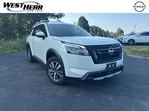 Certified 2024 Nissan Pathfinder SL w/ Black Appearance Package image 1