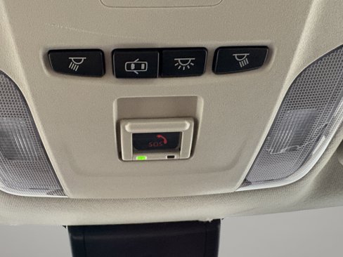Used 2021 Toyota Corolla LE image 22