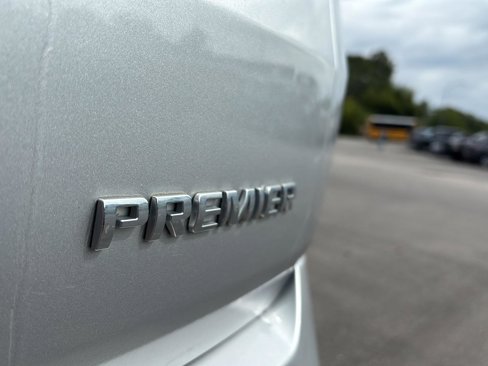 Used 2020 Chevrolet Traverse Premier image 13