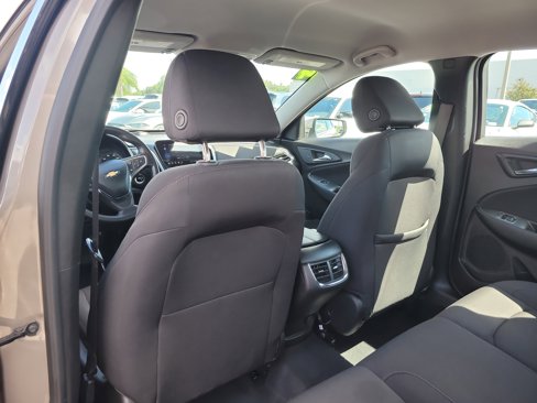 Used 2024 Chevrolet Malibu LT image 12