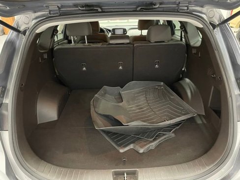 Used 2019 Hyundai Santa Fe SE image 17