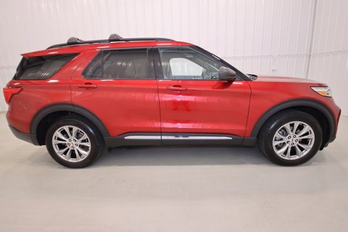 Certified 2020 Ford Explorer XLT w/ Equipment Group 202A image 2