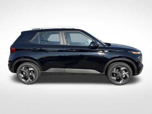 New 2025 Hyundai Venue SEL image 6