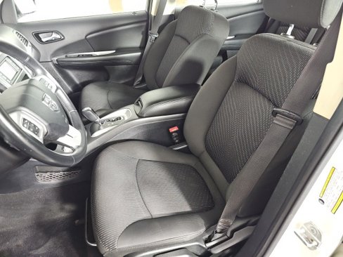 Used 2016 Dodge Journey SE image 11