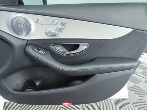 Used 2019 Mercedes-Benz C 300 Sedan image 25