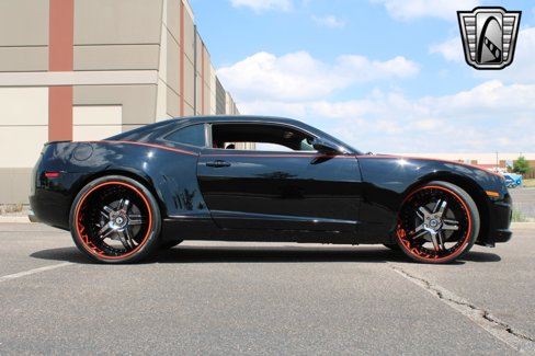 Used 2010 Chevrolet Camaro SS w/ Interior Accent Trim Package image 7