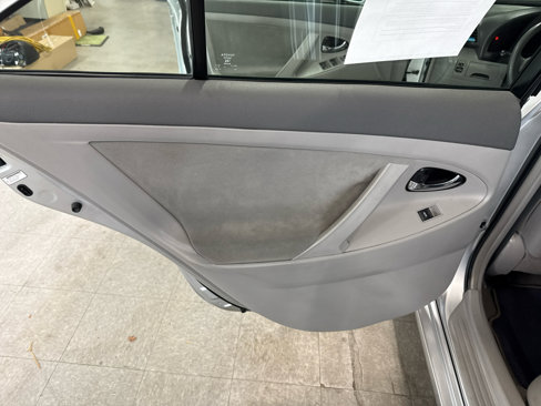 Used 2010 Toyota Camry LE image 38