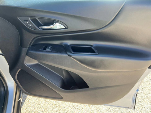 Used 2018 Chevrolet Equinox LT image 15