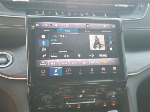 Used 2021 Jeep Grand Cherokee L Limited w/ MOPAR Finishing Package image 27