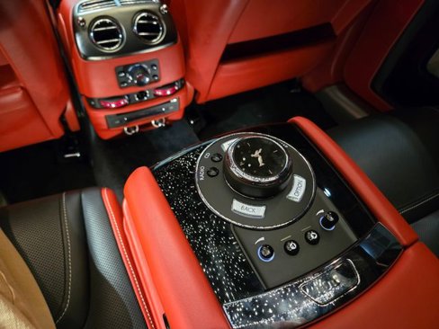 Used 2017 Rolls-Royce Ghost Black Badge image 17