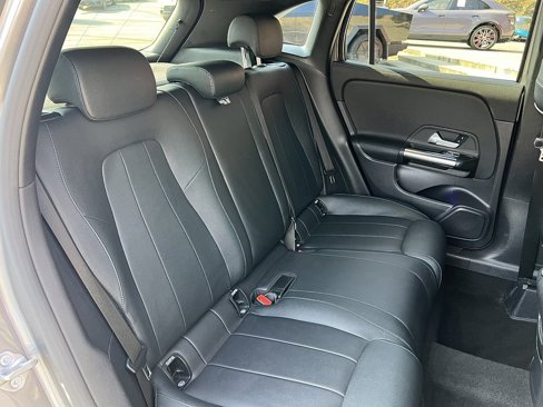 Used 2021 Mercedes-Benz GLA 250 w/ Premium Package image 33