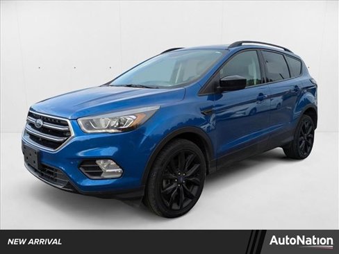 Used 2017 Ford Escape SE w/ Equipment Group 201A image 1