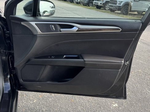 Used 2013 Ford Fusion SE image 10