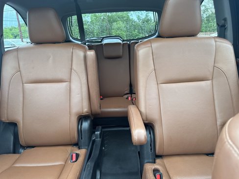 Used 2018 Toyota Highlander Limited Platinum image 22