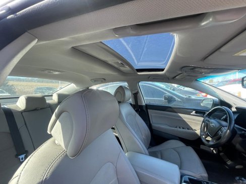 Used 2016 Hyundai Sonata Sport w/ Option Group 03 image 4