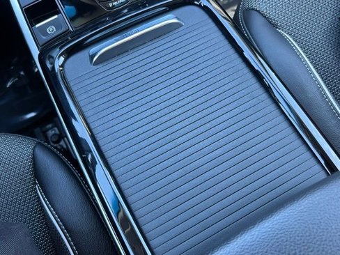 Used 2020 Kia Niro EX image 33