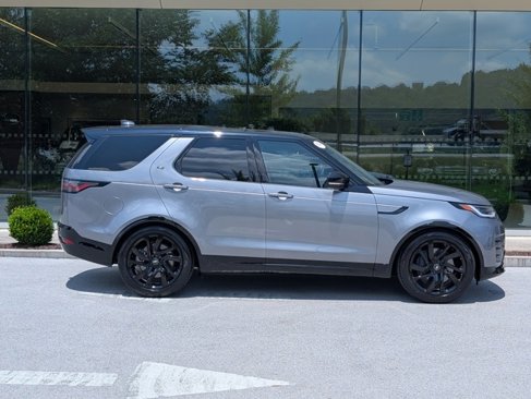Certified 2024 Land Rover Discovery Dynamic SE image 7