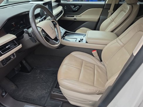 Used 2021 Lincoln Aviator Grand Touring w/ Elements Package Plus image 8