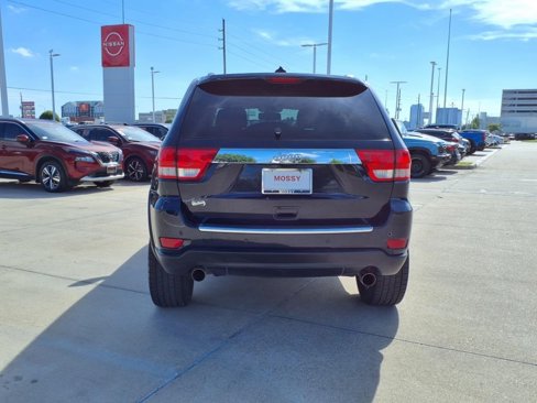 Used 2013 Jeep Grand Cherokee Overland w/ Advance Technology Group image 24