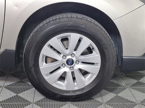 Used 2019 Subaru Outback 2.5i Premium image 12