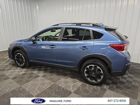 Used 2023 Subaru Crosstrek 2.0i Premium image 4