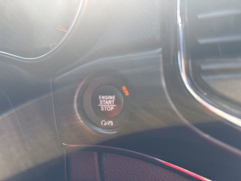 Used 2020 Jeep Grand Cherokee Limited image 21