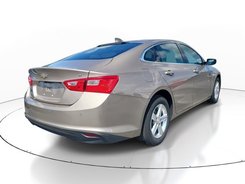 Used 2023 Chevrolet Malibu LT w/ Driver Confidence Package image 4