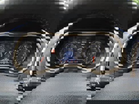 Used 2018 Jeep Cherokee Limited image 28