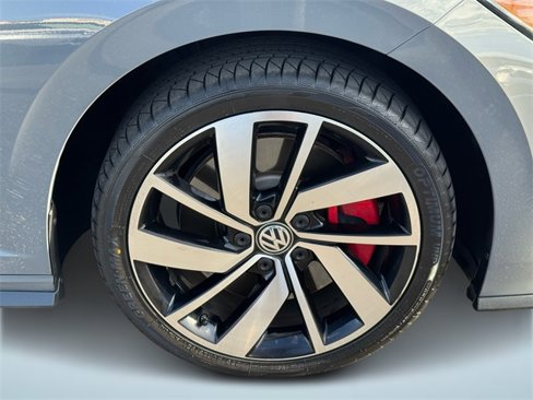 Certified 2021 Volkswagen Jetta GLI image 6
