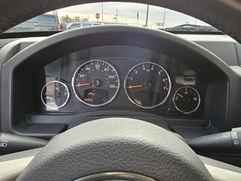 Used 2012 Jeep Liberty Limited image 22