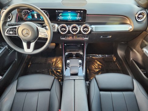 Used 2020 Mercedes-Benz GLB 250 image 32