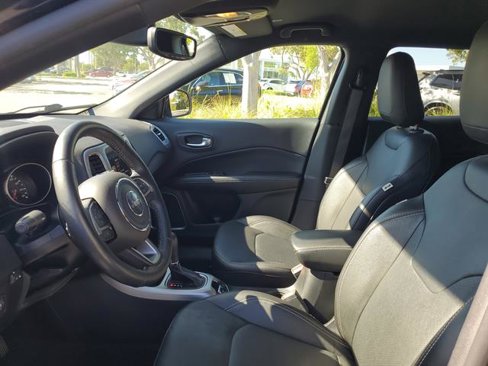 Used 2021 Jeep Compass Latitude image 41