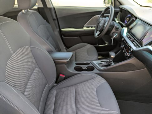 Used 2022 Kia Niro LX image 12