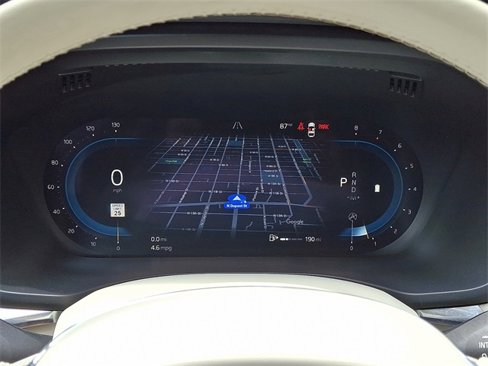 Used 2023 Volvo XC60 B5 Plus image 19