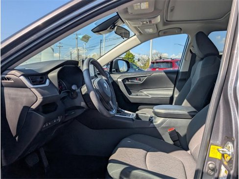 Used 2022 Toyota RAV4 XLE w/ Convenience Package image 14