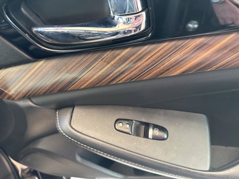 Used 2016 Nissan Maxima Platinum image 17