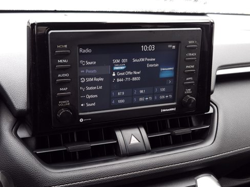 Used 2021 Toyota RAV4 LE image 18