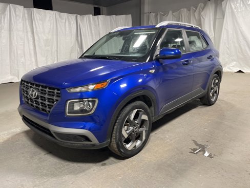 Used 2024 Hyundai Venue SEL image 3