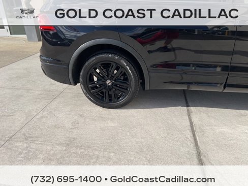Used 2022 Volkswagen Tiguan SE R-Line image 6